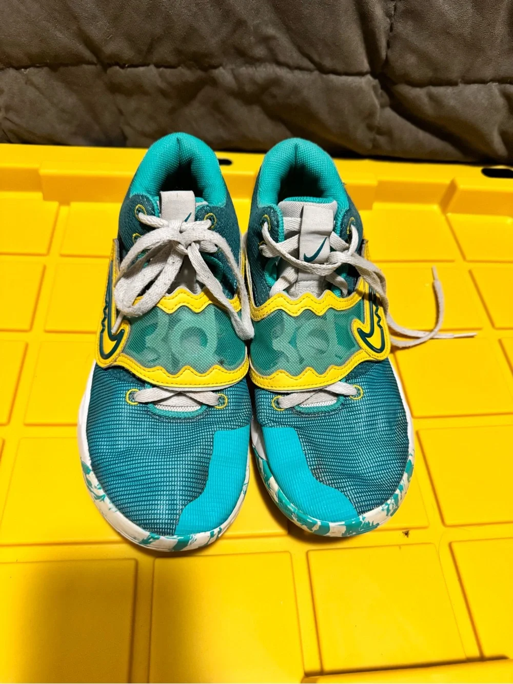 Nike KD Trey 5 Basketball Shoes -  Size 9.5